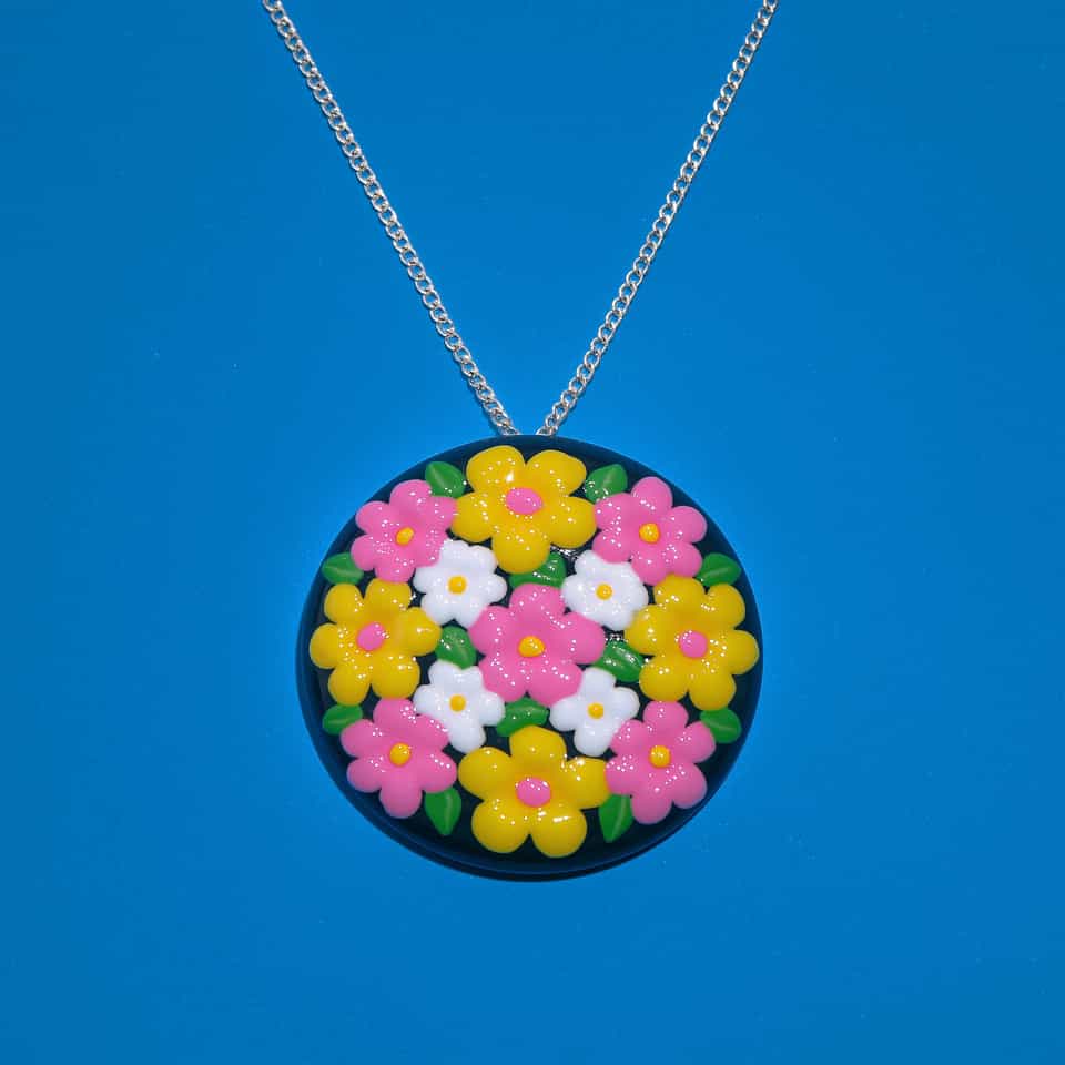 Glossy Pietra Dura Floral Applique Necklace