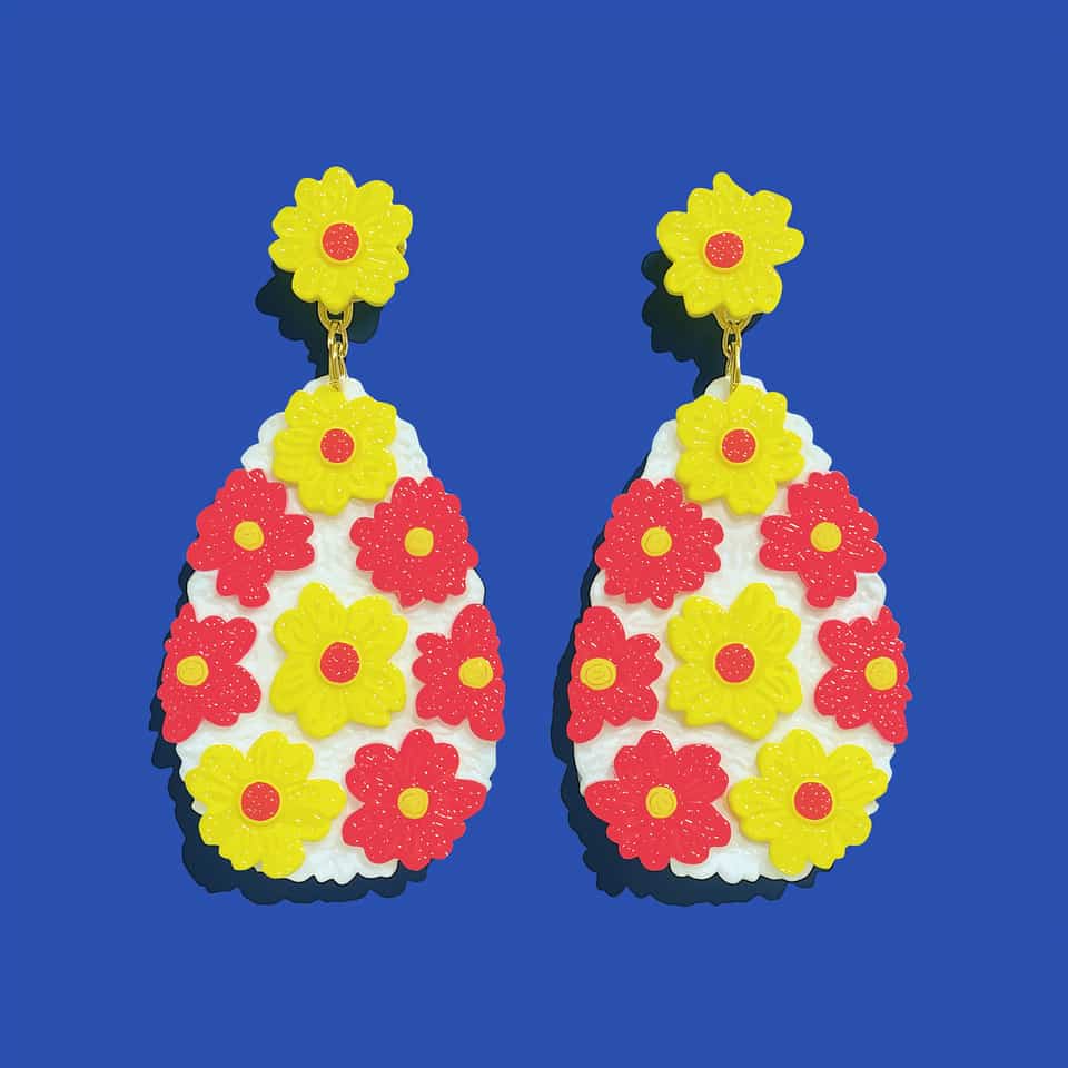 Polymer Clay 3D Millefiori Flower Dangle Earrings. Surface applique earrings with a gloss sealant finish. Make raised red and yellow daisy applique on white teardrop drops as a mi…